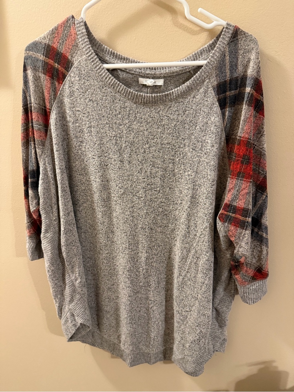 Maurice’s Cozy Grey Knit Sweater with Red Plaid Sleeves size 1x